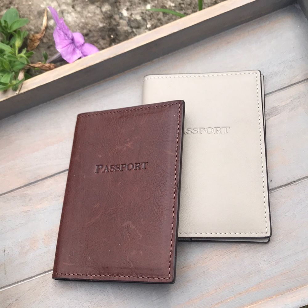Dooney and Bourke Passport Case - Picture 7 of 7
